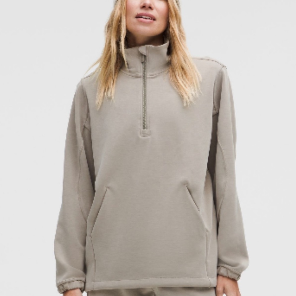 Lululemon Softstreme Half-Zip *Long
Colour Warm Ash Grey
Size XL
